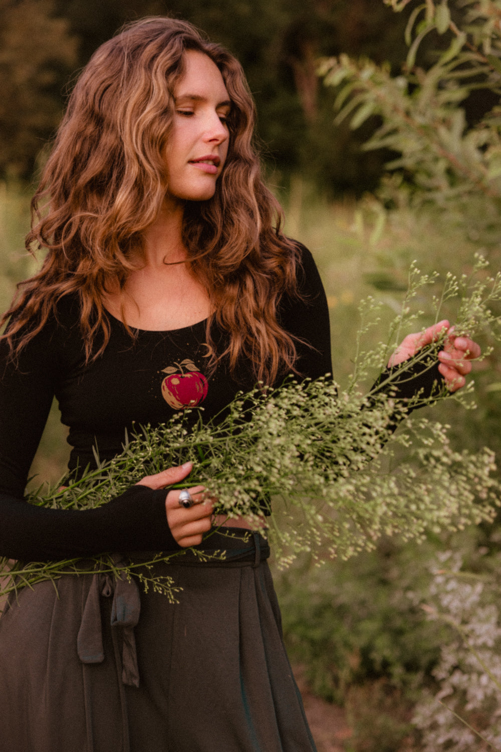 Harvest Moon Apple Thumbhole Top