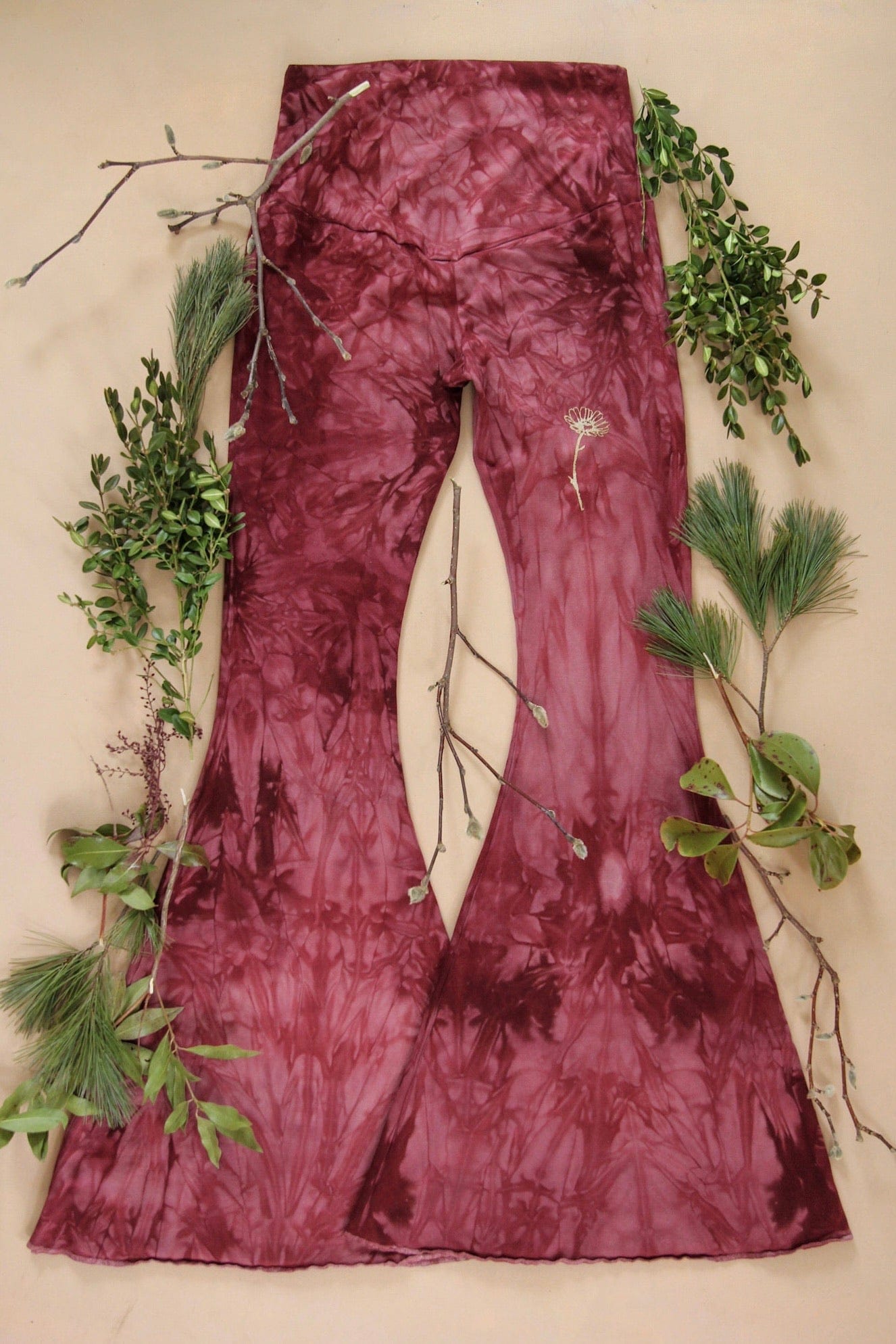Women's sustainable yoga wear. Eco friendly and fair trade.