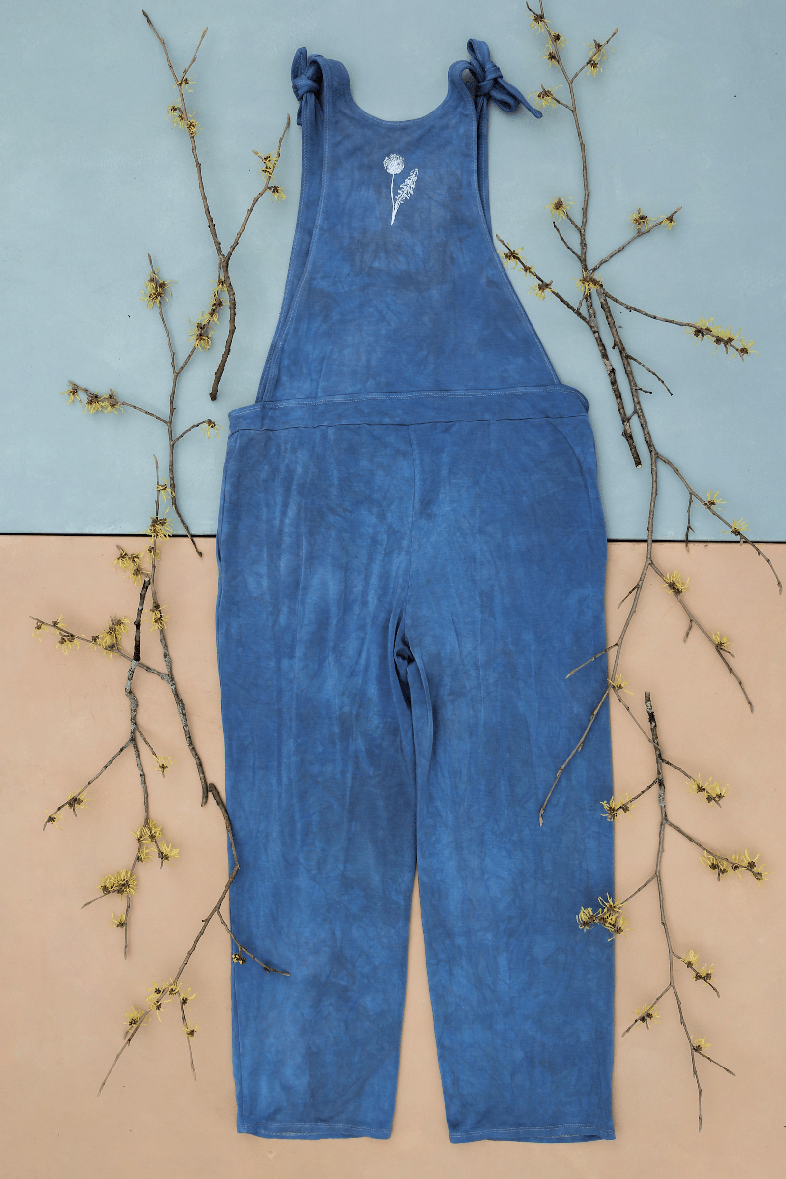 Women's sustainable yoga wear. Eco friendly and fair trade.
