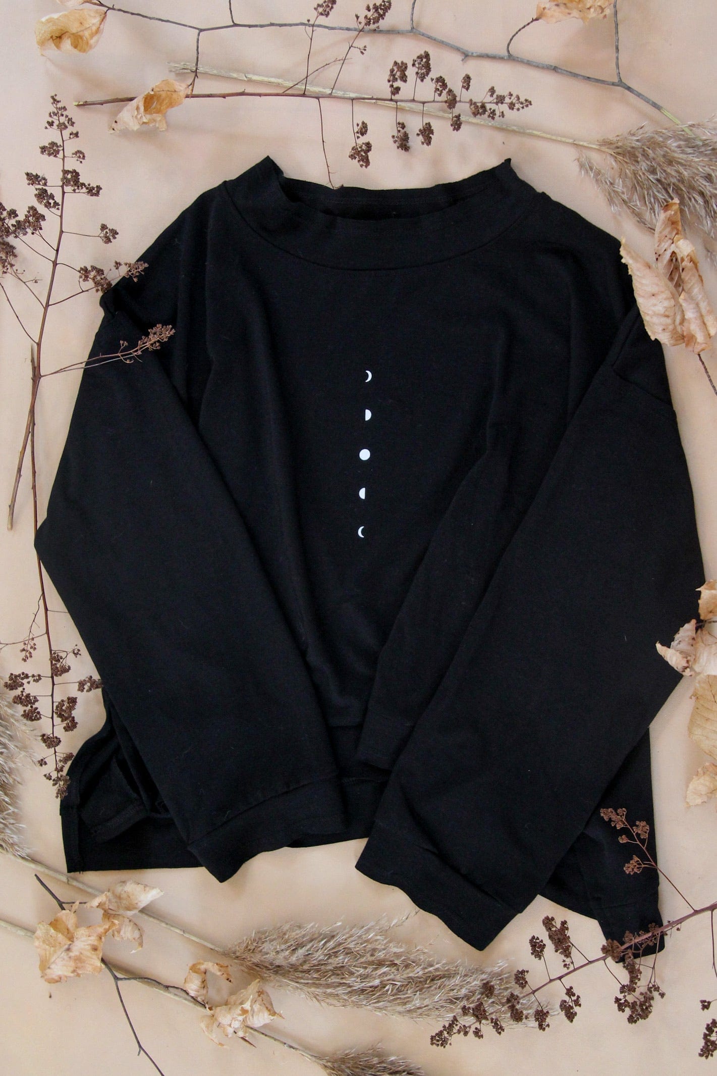 Women's sustainable yoga wear. Eco friendly and fair trade.