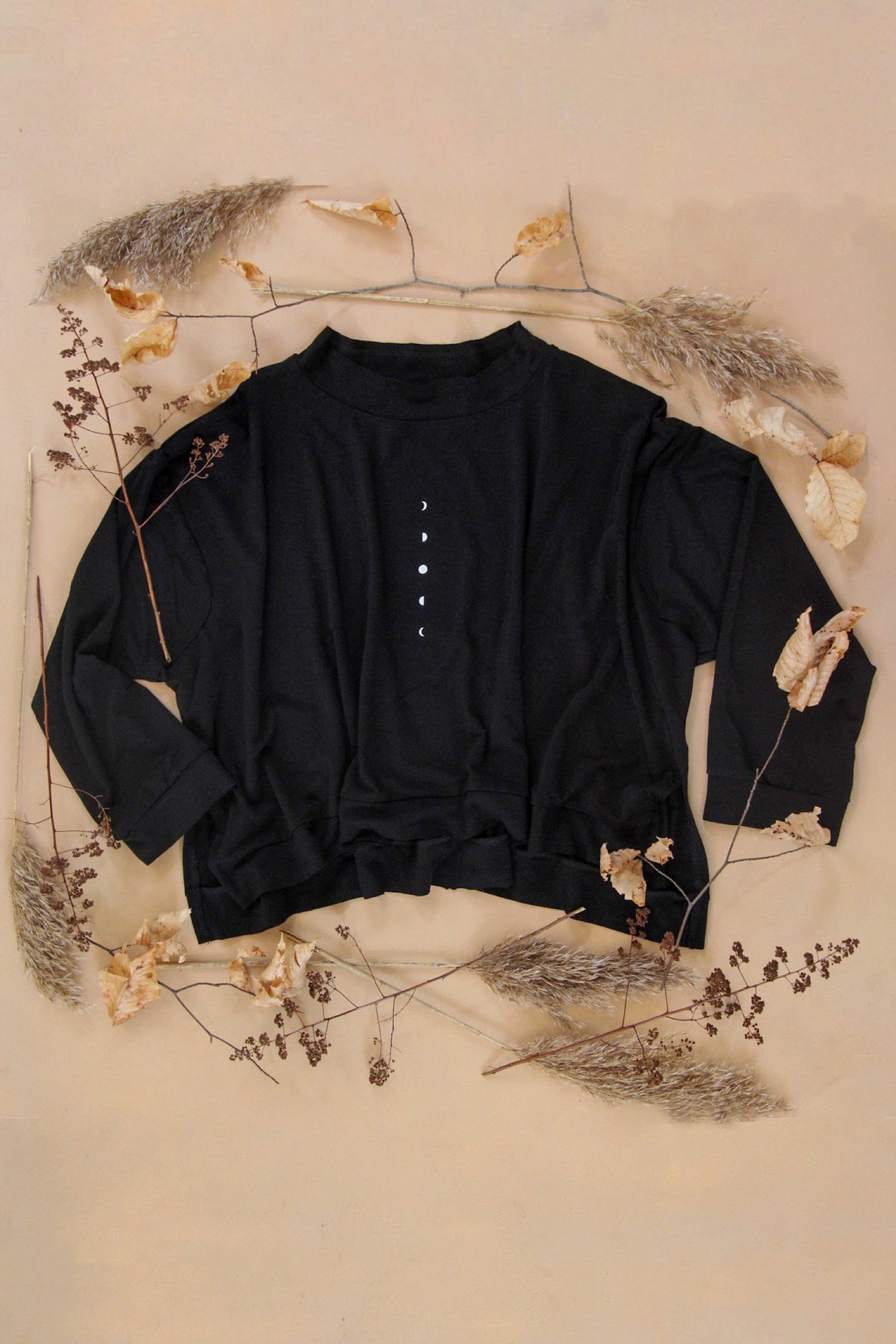 Women's sustainable yoga wear. Eco friendly and fair trade.
